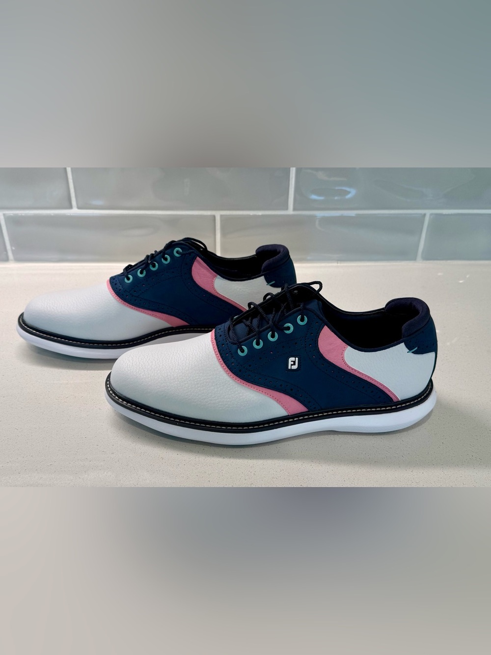 FootJoy Traditions Men’s Spiked Golf Shoes. Size 10.5